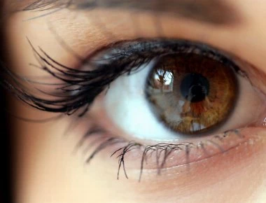 Το φρούτο που μειώνει τον κίνδυνο κατά 60% στην εκφύλιση ωχράς κηλίδας